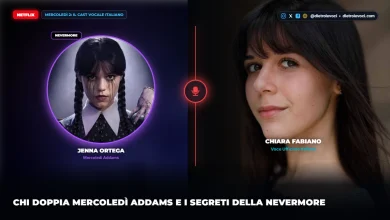 Jenna Ortega nel ruolo di Mercoledì Addams e la doppiatrice italiana Chiara Fabiano per la serie Netflix Mercoledì 2.