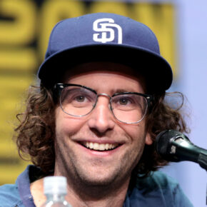 Kyle Mooney - Voce originale di Marvin