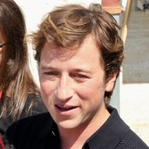 Skyler Gisondo - Voce originale di Daniel 'Dan' Plumb